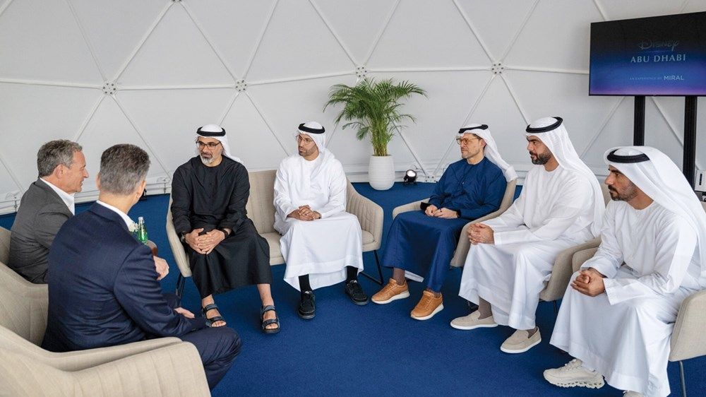 خالد بن محمد بن زايد يشهد الإعلان عن تطوير مشروع عالم ومنتجع ديزني الترفيهي في جزيرة ياس