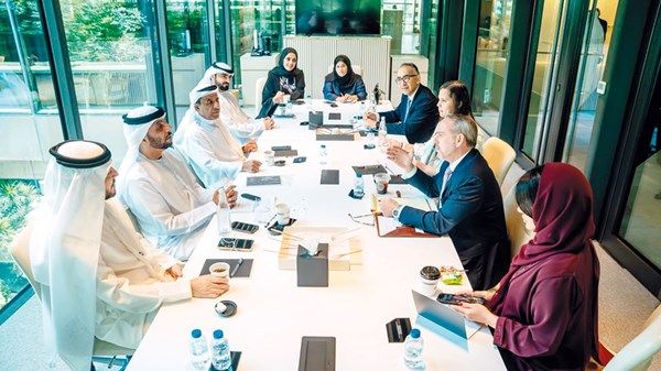 «علاقات الشارقة» تبحث مع وفد أميركي آفاق التعاون