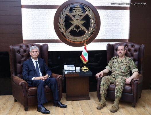 قائد الجيش التقى السفير الباكستاني في لبنان وبحث شؤونًا مختلفة مع الأب تابت والأب الهاشم