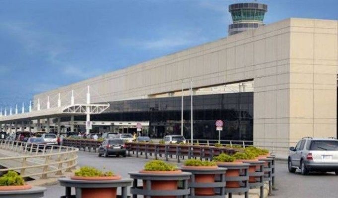 هبوط طائرة اماراتية في مطار بيروت الدولي وهي الأولى بعد قرار رفع الحظر عن سفر الاماراتيين الى لبنان