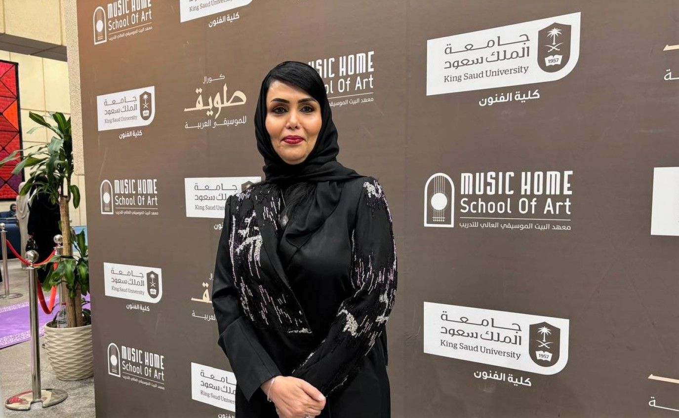 خاص لـ«الخليج 365» الدكتورة منى المالكي بحفل كورال طويق: جامعة الملك سعود أول جامعة سعودية تدرّس الموسيقى