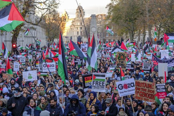 الغارديان: أعضاء في مجلسَي العموم واللوردات عن حزب المحافظين البريطاني يطالبون بالاعتراف بفلسطين