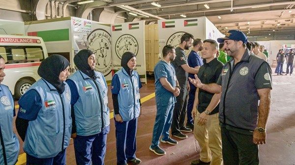 وفد سنغافوري رفيع يشيد بالمستشفى الإماراتي العائم في العريش