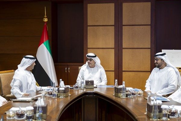هزاع بن زايد يستقبل وفداً من «مركز أبوظبي للتعليم والتدريب التقني»