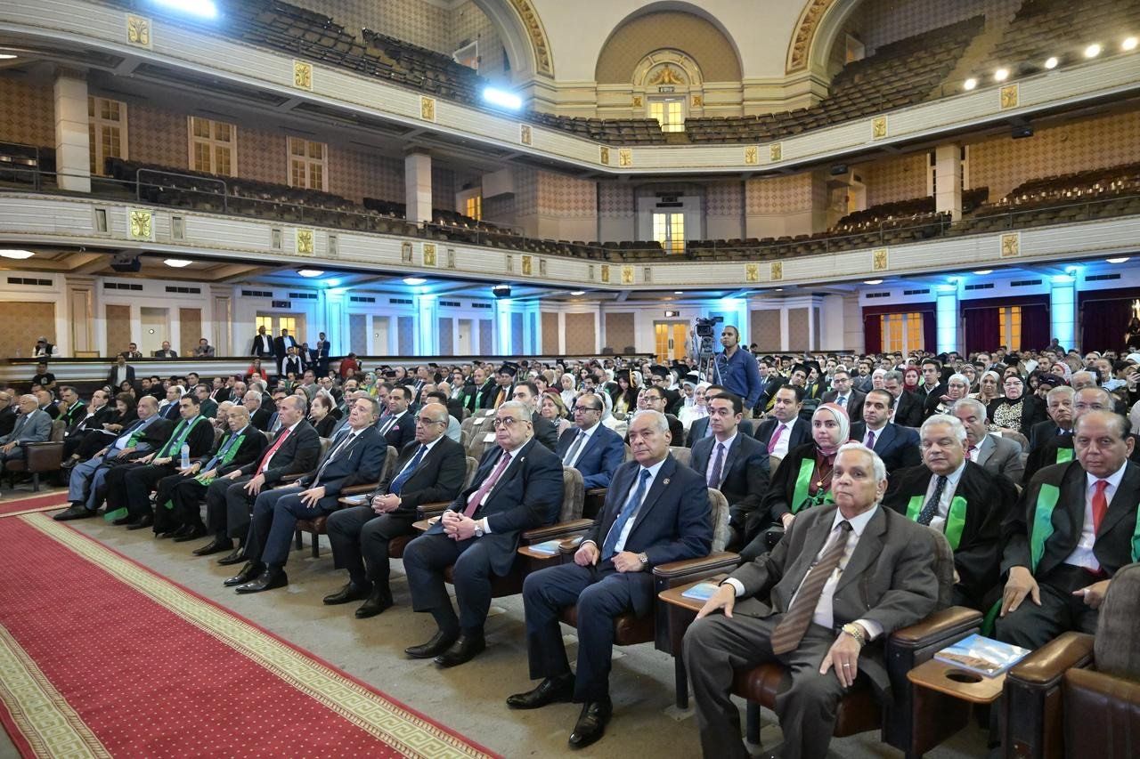 جامعة القاهرة تكرم وزير العدل ورؤساء الهيئات القضائية من خريجيها.. صور