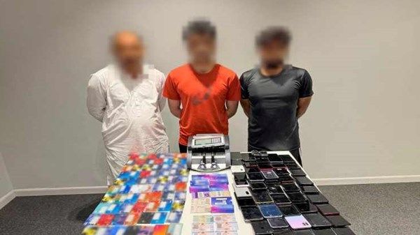 شرطة دبي تُلقي القبض على 3 عصابات تنتحل صفات جهات رسمية