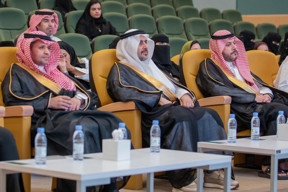 تكريم 57 موظفًا بـ "البيئة" لاجتيازهم برامج الشهادات الاحترافية
