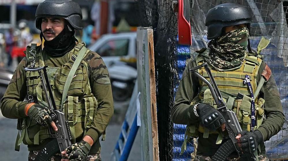 "خط رفيع بين التصعيد وضبط النفس".. كيف سترد باكستان؟