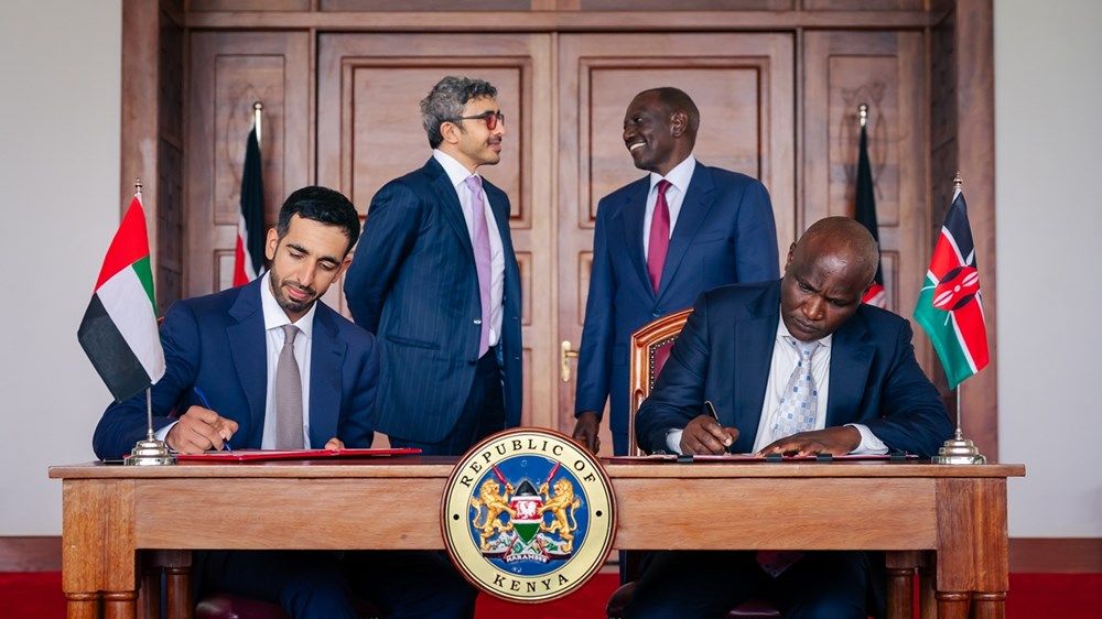 رئيس كينيا يستقبل عبدالله بن زايد ويشهدان توقيع 7 مذكرات تفاهم واتفاقيات بين البلدين