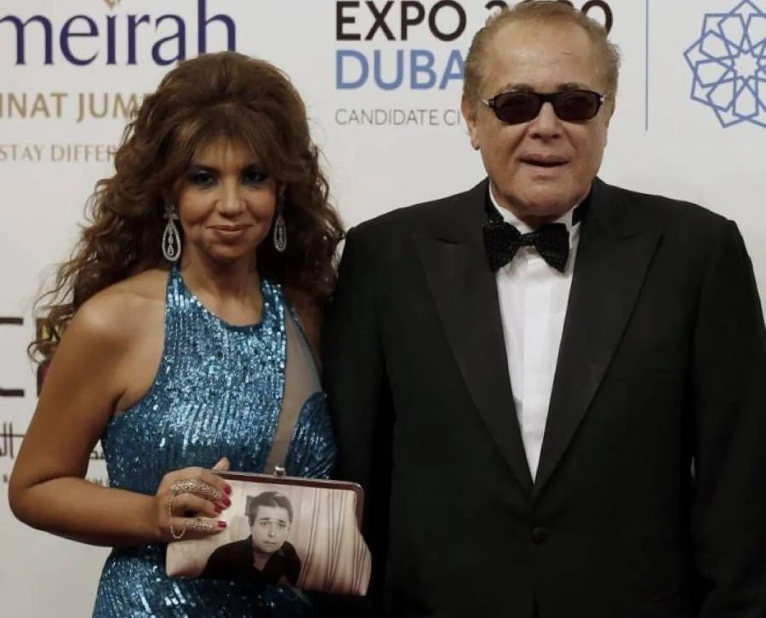 جواز سفر بوسي شلبي اسم الزوج محمود عبد العزيز وتاريخ الإصدار أبريل 2015