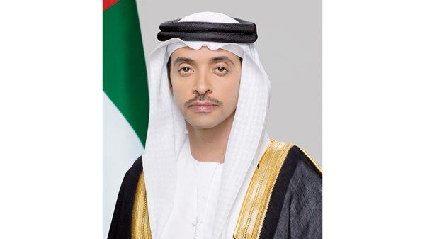 هزاع بن زايد يشكر منصور بن زايد على منحه لقب "الشخصية التربوية" ضمن جائزة خليفة التربوية