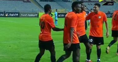 بيراميدز ضيفا ثقيلا على البنك الأهلي الليلة لتأمين صدارة الدوري