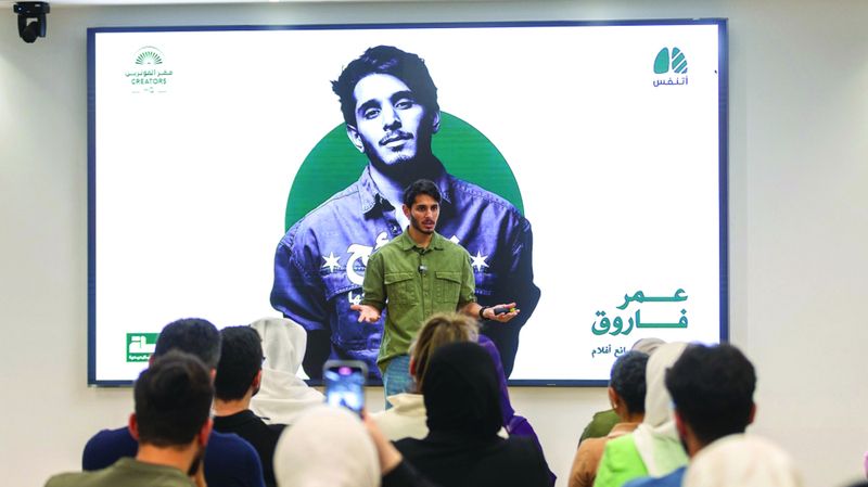 الامارات | عمر فاروق يعرض أسرار النجاح عبر «منصات التواصل»