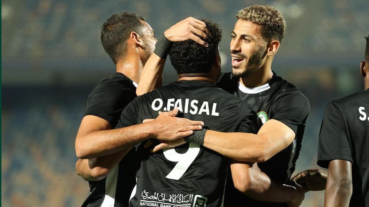 البنك الأهلي يُشعل صراع القمة بسحق بيراميدز.. والأهلي يقترب من حسم اللقب!