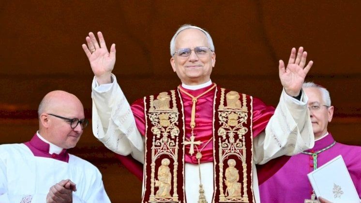 تفاصيل صادمة عن مكالمة سرية للبابا ليو الـ14 عشية تنصيبه