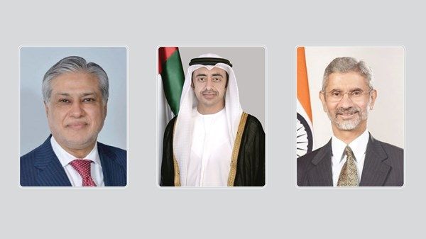 عبدالله بن زايد يجري اتصالين بوزيري خارجية الهند وباكستان