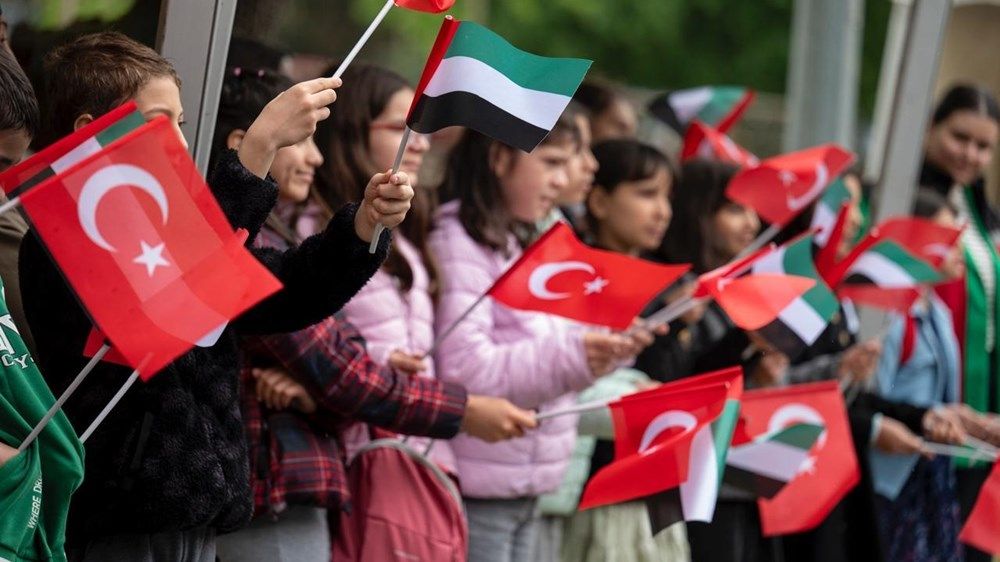 فاطمة بنت مبارك تزور مجمع الشيخ زايد لرعاية الأطفال في إسطنبول ترافقها أمينة أردوغان