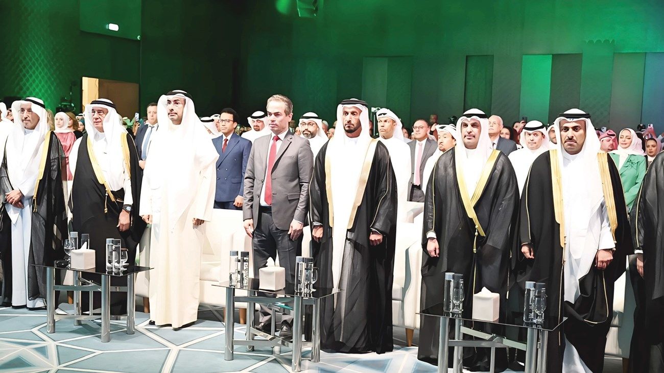 عبدالله آل حامد: تشريعات ترسخ قيم المسؤولية على منصات التواصل
