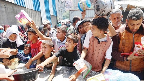 تحذير أممي من استخدام المساعدات «طعماً» لنزوح السكان