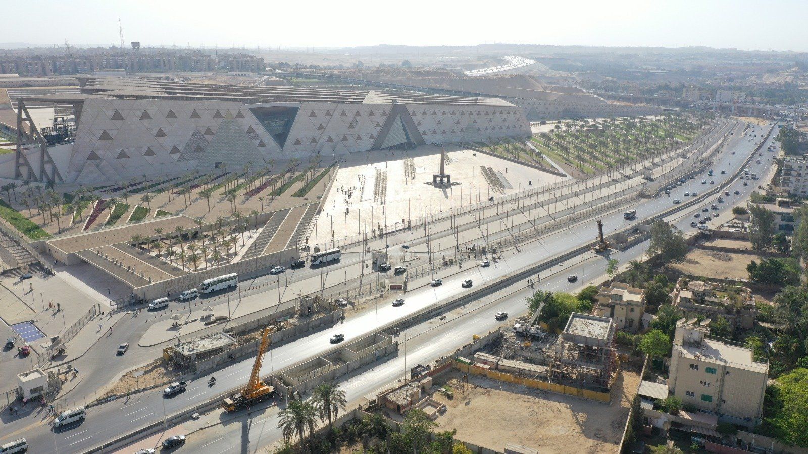 وزارة النقل تقترب من إنهاء التشطيبات الخارجية لمحطة مترو المتحف المصرى.. صور
