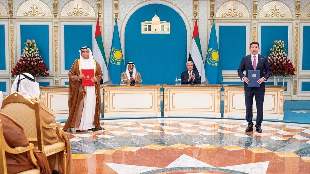 ولي عهد أبوظبي والرئيس الكازاخستاني يبحثان سُبُل تعزيز العلاقات الثنائية