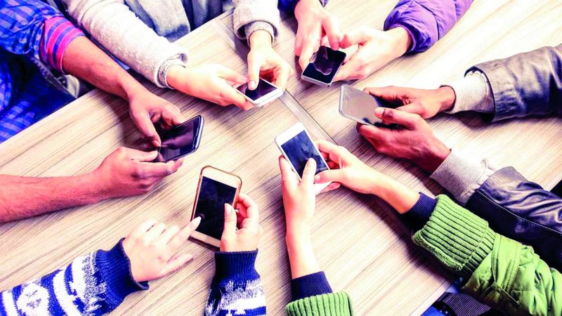 الامارات | تراجع استخدام الألمان للهواتف الذكية في المكالمات