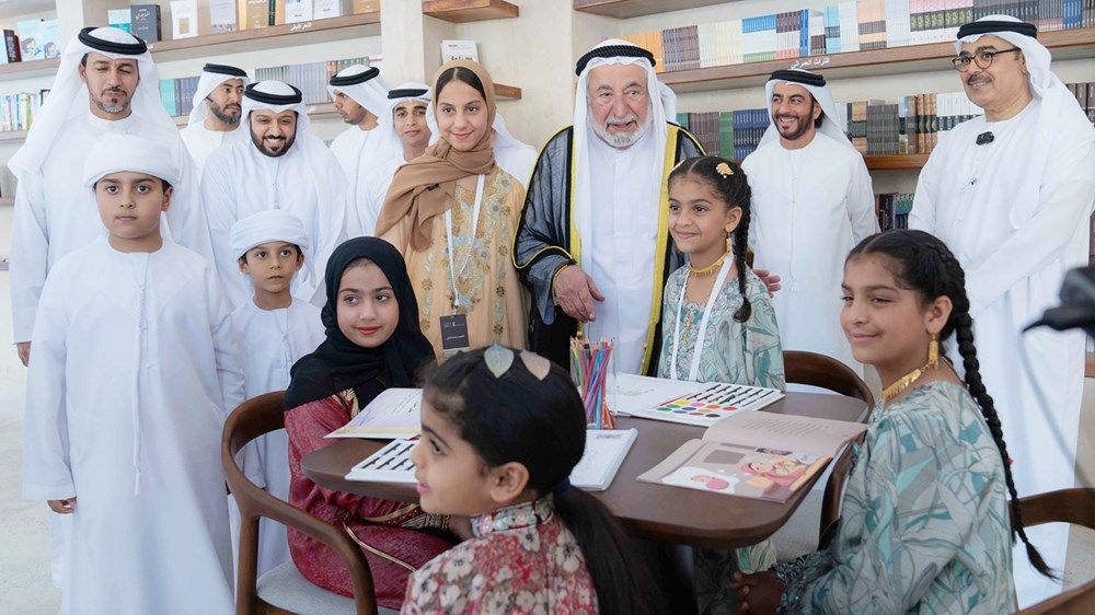 حاكم الشارقة يفتتح حارة الزبارة القديمة وشيص التراثية في مدينة خورفكان