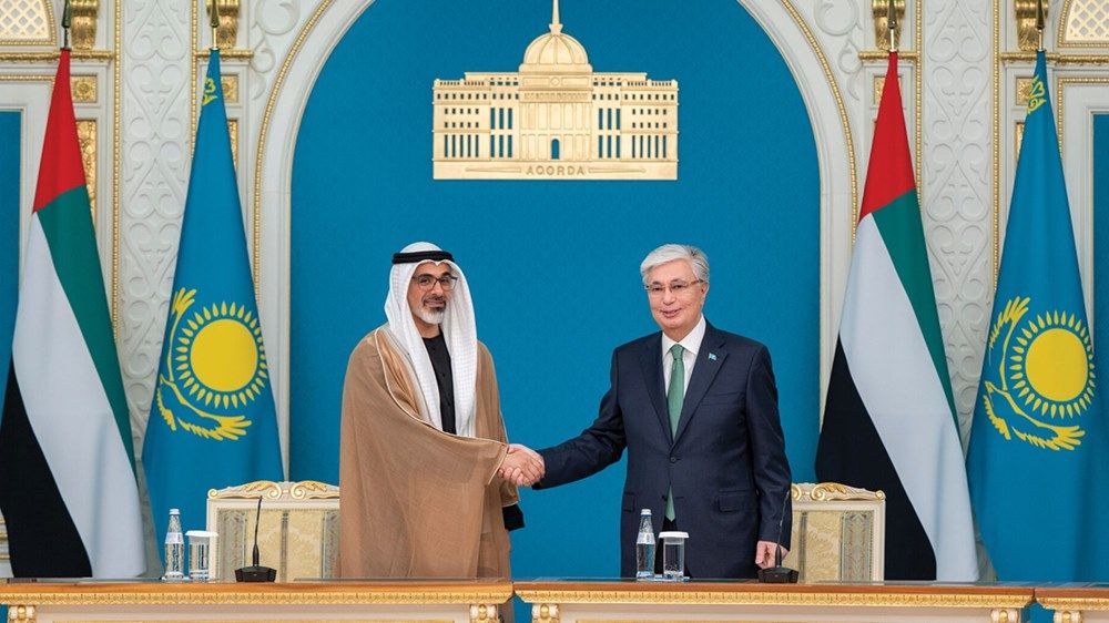 ولي عهد أبوظبي والرئيس الكازاخستاني يبحثان سُبُل تعزيز العلاقات الثنائية