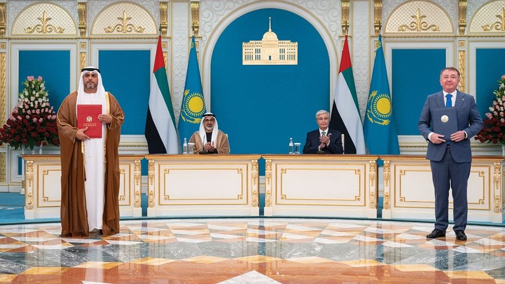 ولي عهد أبوظبي والرئيس الكازاخستاني يبحثان سُبُل تعزيز العلاقات الثنائية