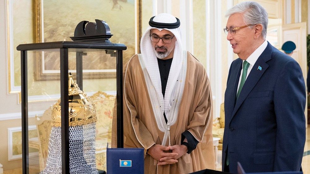 ولي عهد أبوظبي والرئيس الكازاخستاني يبحثان سُبُل تعزيز العلاقات الثنائية