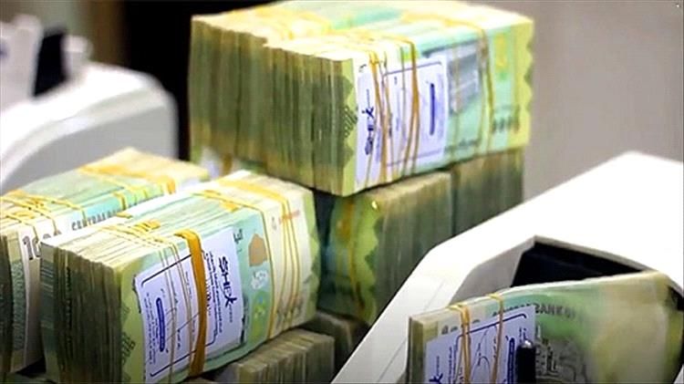 هكذا تحركت الأسعار اليوم...الريال اليمني يُفاجئ السوق.. سعر غير متوقع في صنعاء