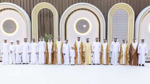 محمد بن راشد يحضر أفراح آل مكتوم