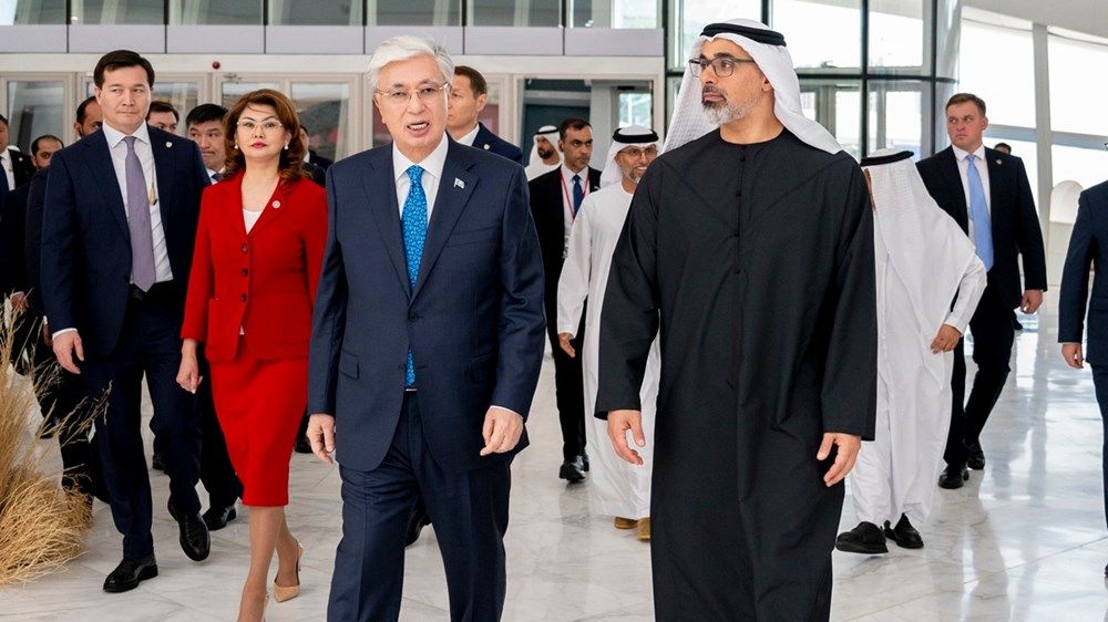 رافقه خلالها الرئيس الكازاخستاني.. ولي عهد أبوظبي يزور القرية الثقافية والتراثية في العاصمة أستانا ويطّلع على الموروث الثقافي الكازاخستاني