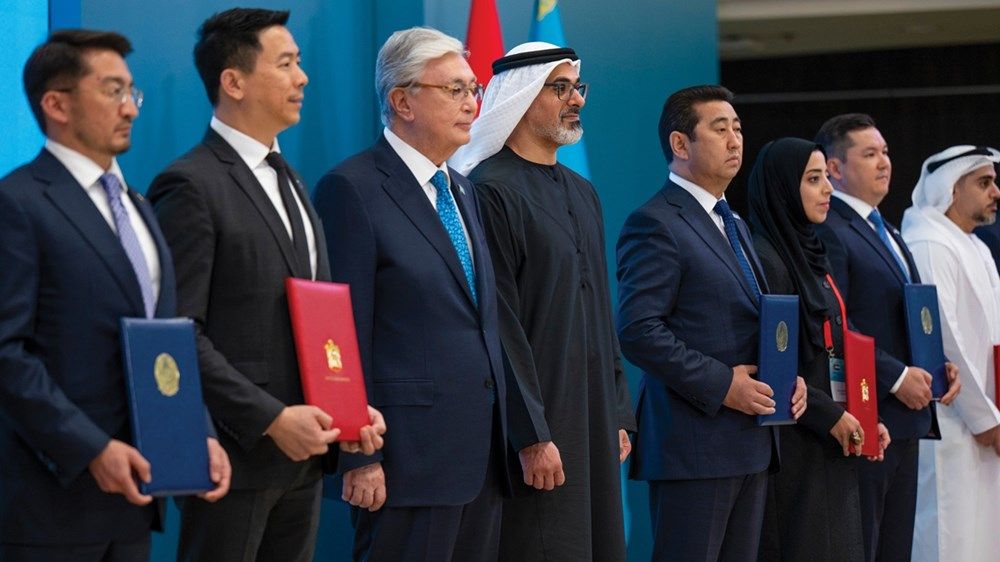 حضرا تبادل اتفاقيات ومذكرات تفاهم بين البلدين.. ولي عهد أبوظبي ورئيس كازاخستان يزوران مركز أستانا المالي الدولي