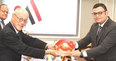 وزير الإسكان يستقبل سفير اليابان لبحث سبل تعزيز التعاون المشترك بين البلدين