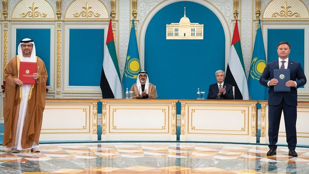 ولي عهد أبوظبي والرئيس الكازاخستاني يبحثان سُبُل تعزيز العلاقات الثنائية