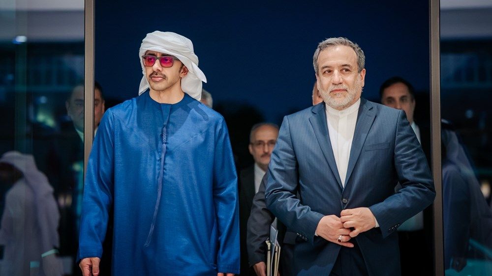 عبدالله بن زايد يستقبل وزير خارجية إيران