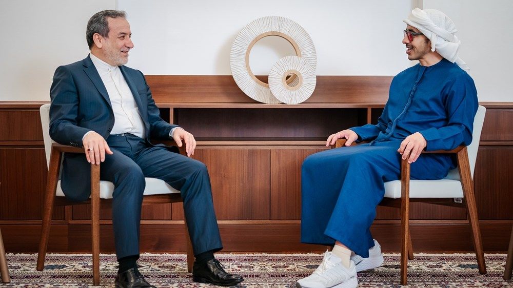عبدالله بن زايد يستقبل وزير خارجية إيران