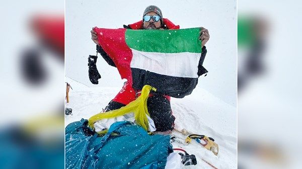 علم الإمارات على أعلى قمة في الهند