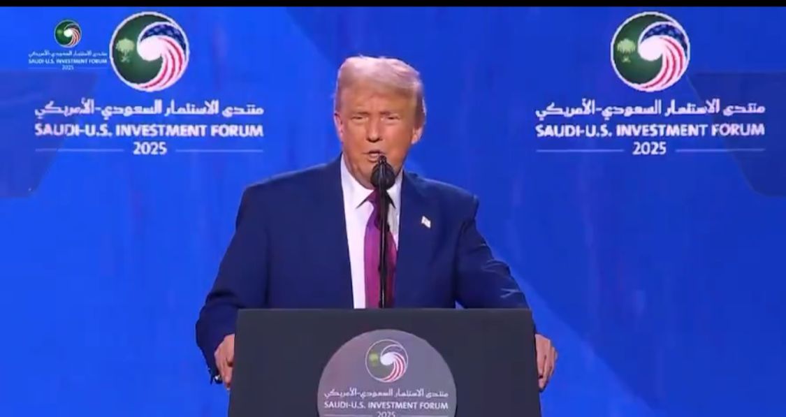 ترامب يشيد بجهود ولي العهد ويسأله: هل تنام ليلاً.. فيديو