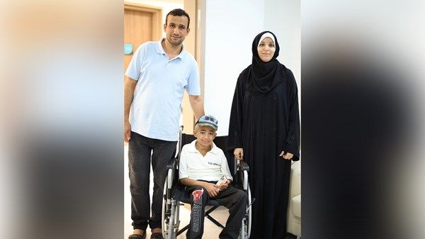 فريق طبي في أبوظبي ينهي معاناة طفل فلسطيني من غزة بزراعة نخاع عظم ناجحة