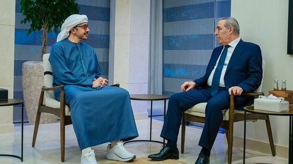 عبدالله بن زايد يستقبل حسين الشيخ ويبحثان تطورات الأوضاع في المنطقة