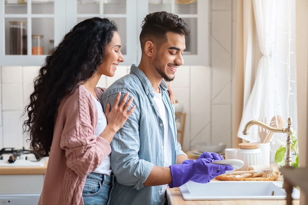كيفية التعامل مع قلق الأمومة .. وما هو الحمل الذهني؟