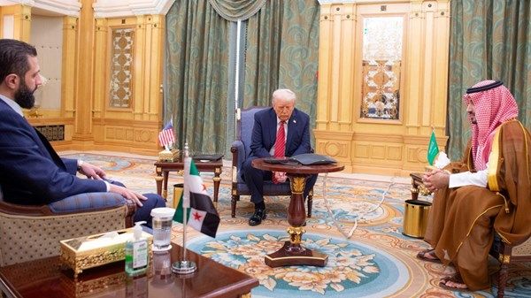 ترامب يلتقي الرئيس السوري أحمد الشرع