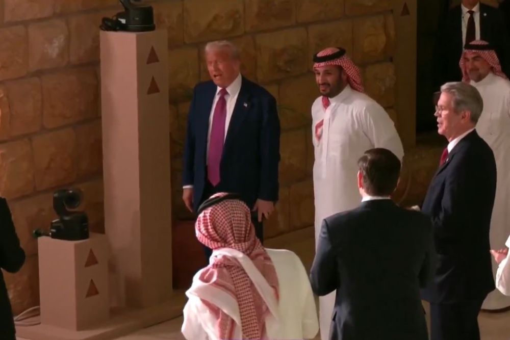 شاهد | ولي العهد يصطحب الرئيس ترامب في جولة بالدرعية