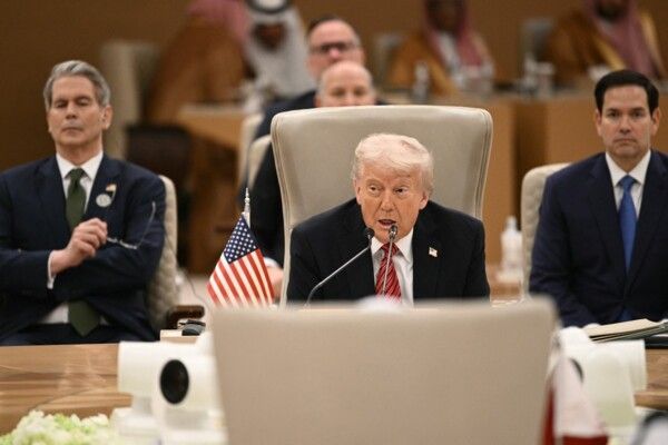 ترامب: لبنان لديه فرصة للتحرر من قبضة حزب الله وبإمكان الرئيس اللبناني ورئيس الوزراء بناء دولة جيدة