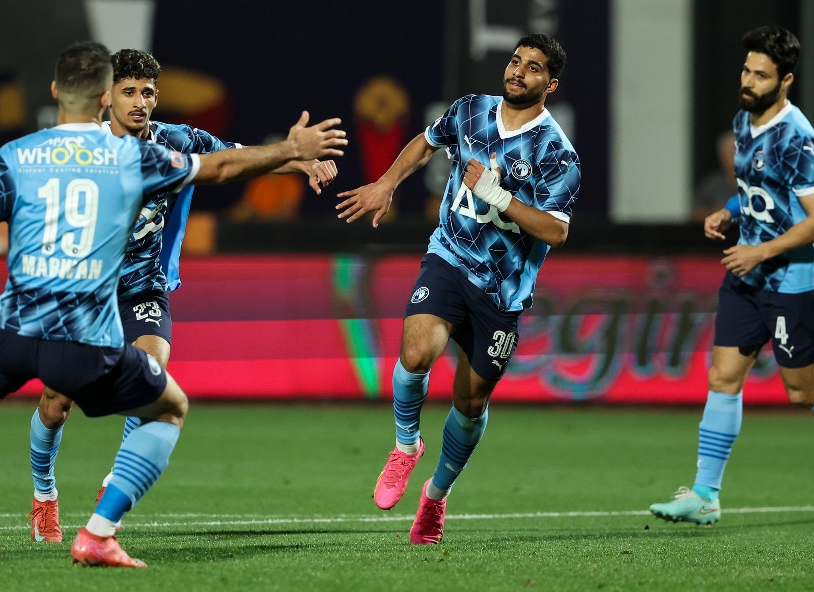 الامارات | هدية حارس الزمالك تساعد بيراميدز في مطاردة الأهلي
