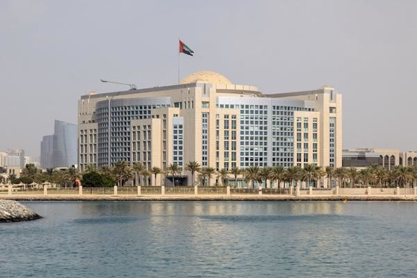 الامارات | الإمارات تعرب عن قلقها من تطورات الأوضاع في طرابلس الليبية