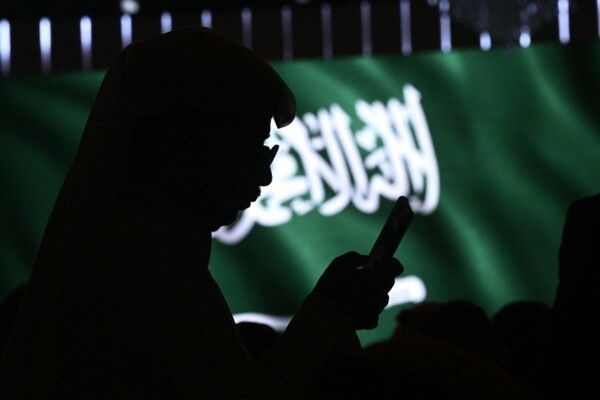 قادة دول الخليج وممثلوهم يتوافدون إلى الرياض للمشاركة في القمة الخليجية الأميركية
