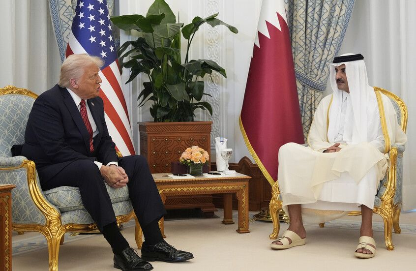 الخليج اليوم .. الديوان الأميري القطري يصدر بيانا بشأن مباحثات الشيخ تميم بن حمد والرئيس ترامب في الدوحة